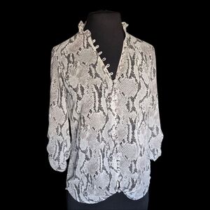 Women's Black and White Snake Print Top By Express Size Slim Sm/P